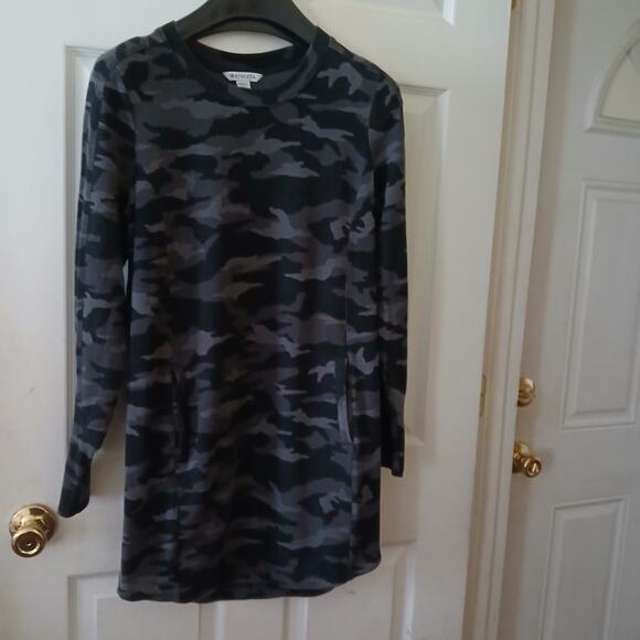 Athleta Women M Camo Print Midi Sweater Dress Gray/Black Tunic Athleisure Balanc - Picture 2 of 15